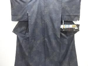 未使用品　仕立て上がり　草花模様織り出し本場泥大島紬着物(7マルキ)